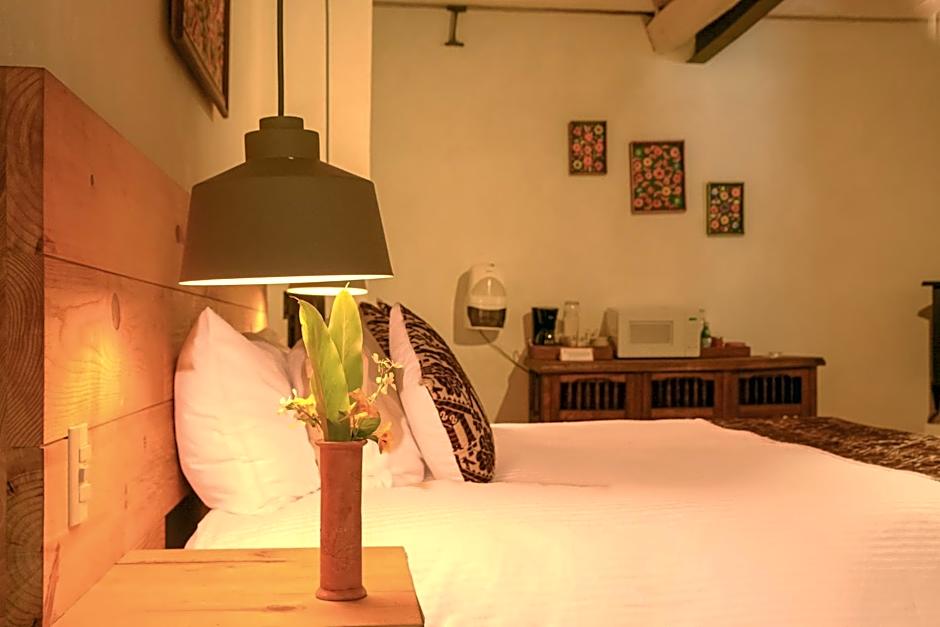 Petit Mesón (Pet Friendly Hotel)