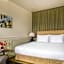 Roomers Munich, Autograph Collection by Marriott