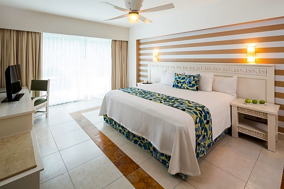Blue Bay Grand Esmeralda - All Inclusive