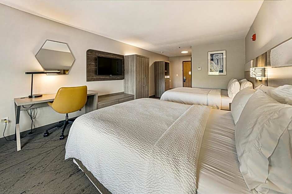 Holiday Inn Express & Suites Buford NE - Lake Lanier by IHG