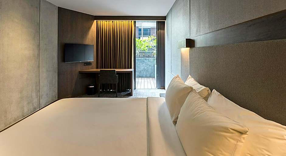 Photo 1 of 5 of Deluxe 1 King Bed, Balcony