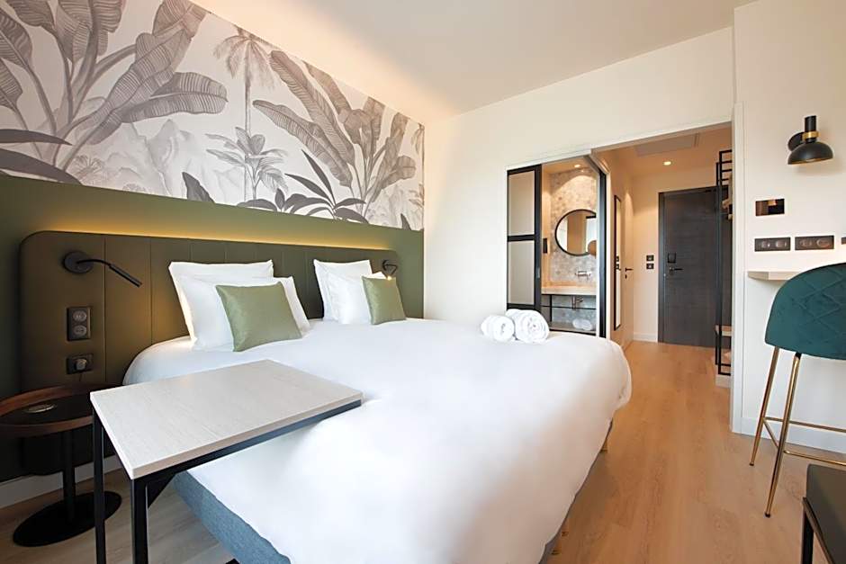 CAMPANILE SMART LYON EST - Eurexpo Bron Aviation