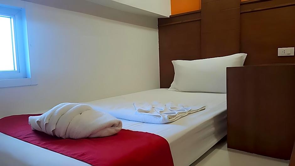 First and Frang Hotel - Koh Phangan