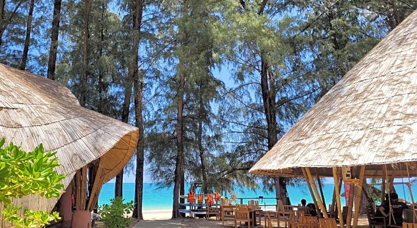 Long Beach Chalet - SHA Extra Plus