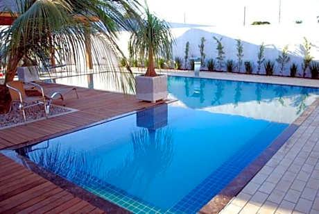 Emmis Park Hotel