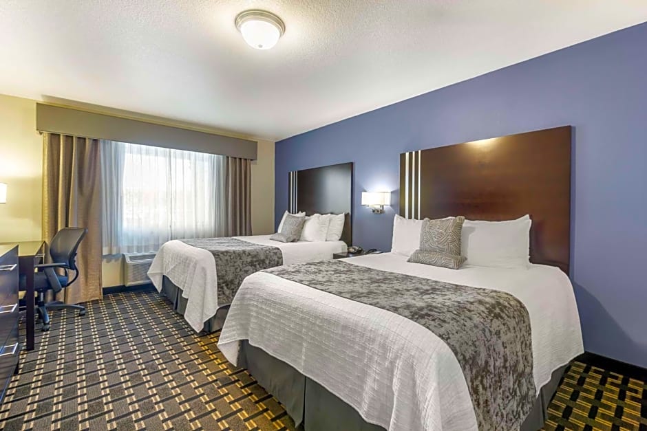 Best Western Plus Edmonds Harbor Inn