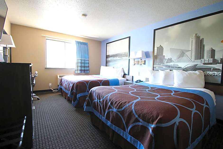 Super 8 by Wyndham Kenosha/Pleasant Prairie