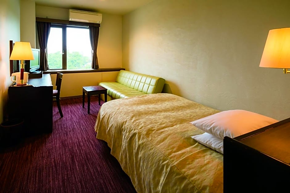 Okazaki New Grand Hotel