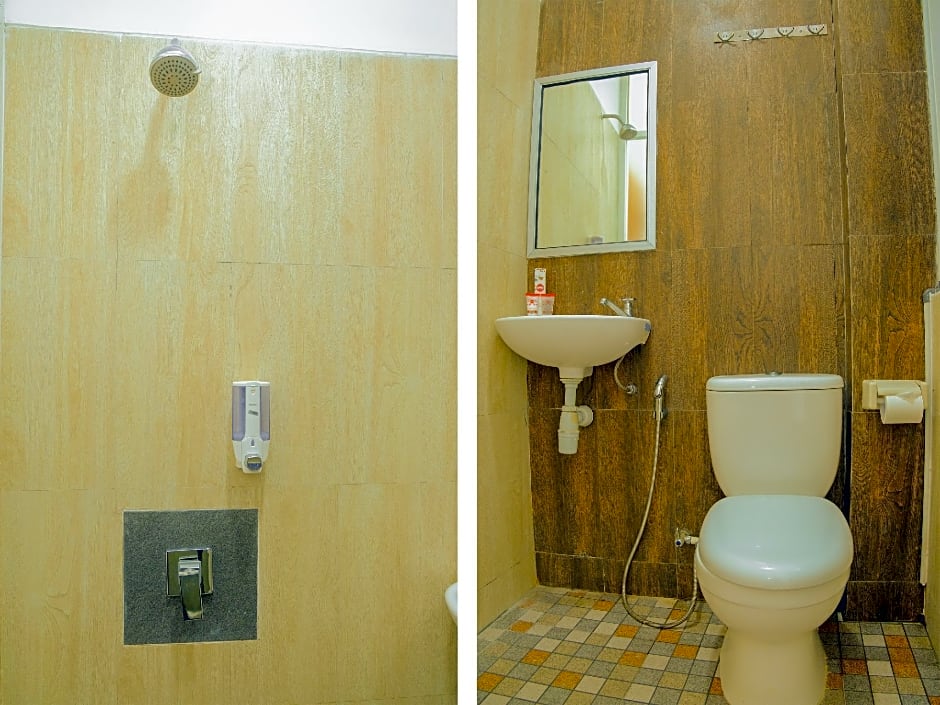 OYO 354 32 Residence