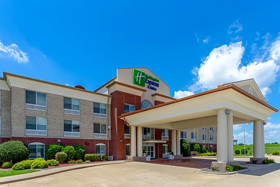 Holiday Inn Express & Suites Vandalia, an IHG Hotel