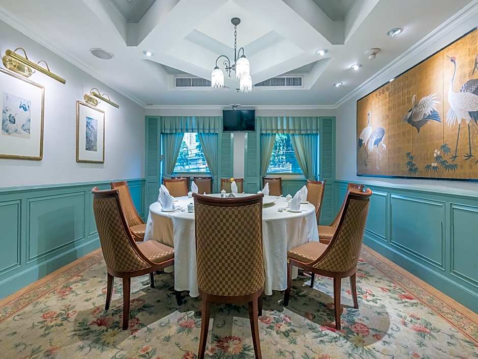 Evergreen Laurel Hotel