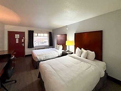 Queen Room with Two Queen Beds - Disability Access - Smoking