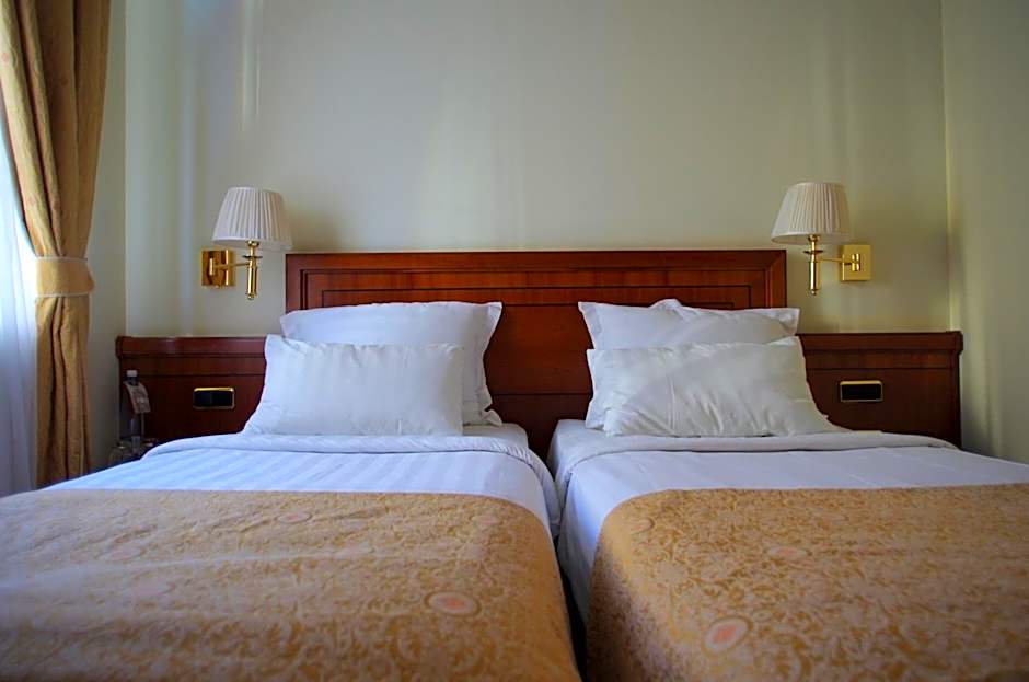 My City Hotel