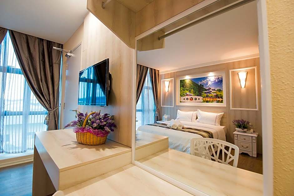 Lavender Inn USJ