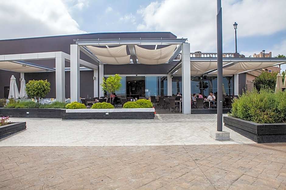 Apartamentos Turísticos Bahía Sur