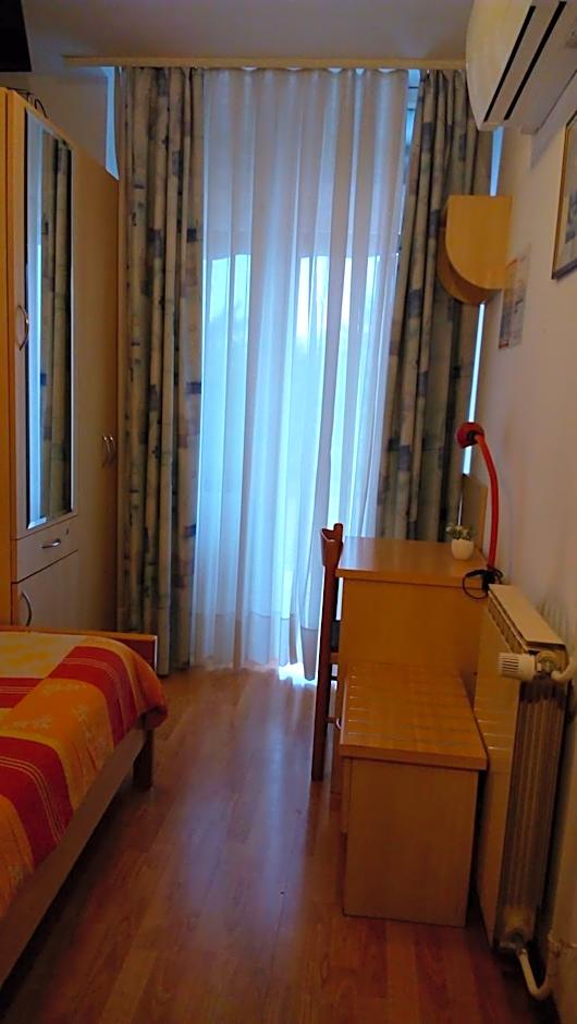 Accomodation Pertout