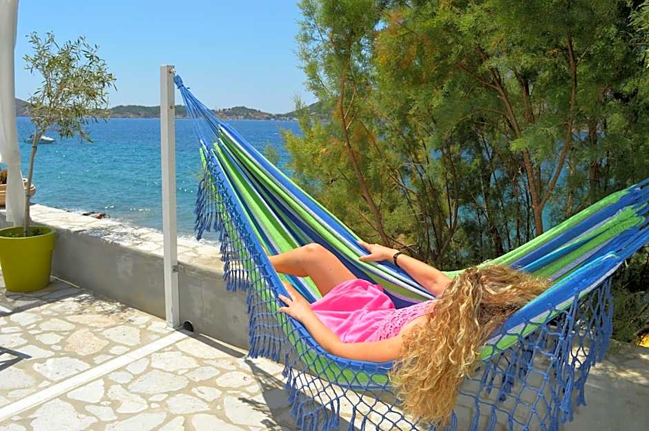 MasouriBlu Boutique Hotel