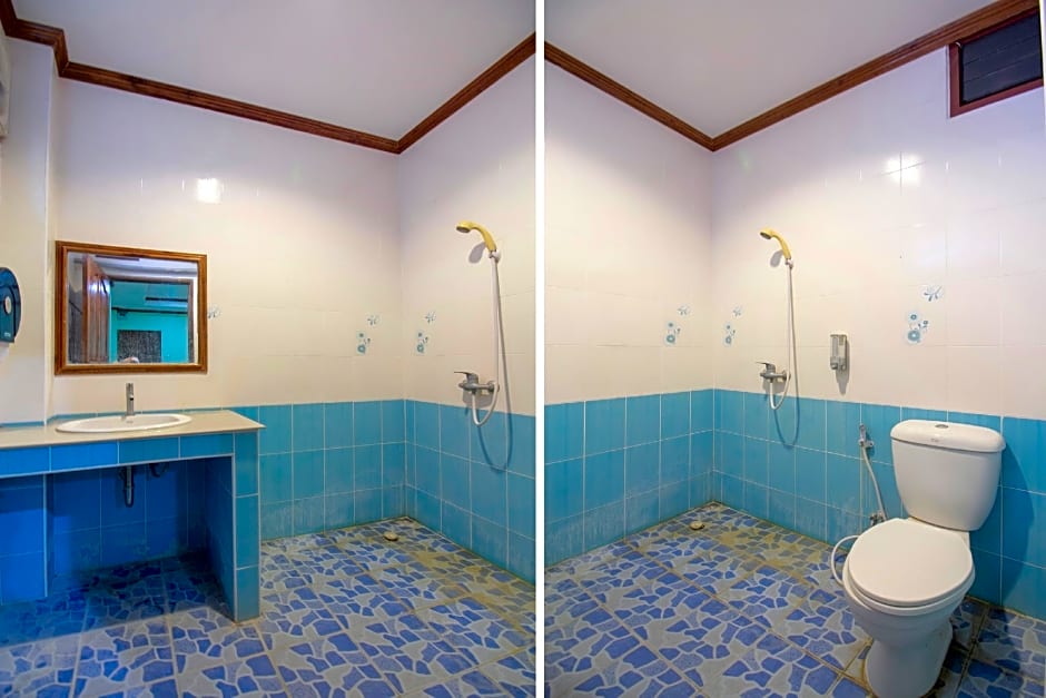 OYO 75334 Train Hotel