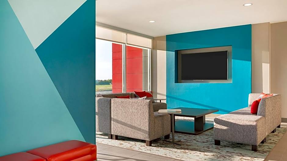 avid hotels - Ft Lauderdale Airport - Cruise By IHG