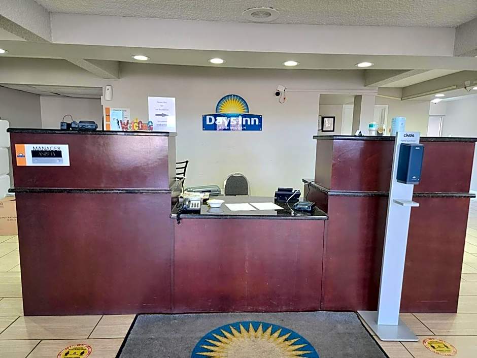 Executive Inn & Suites