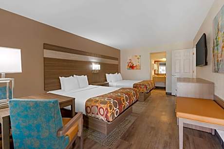 Suite with Three Queen beds