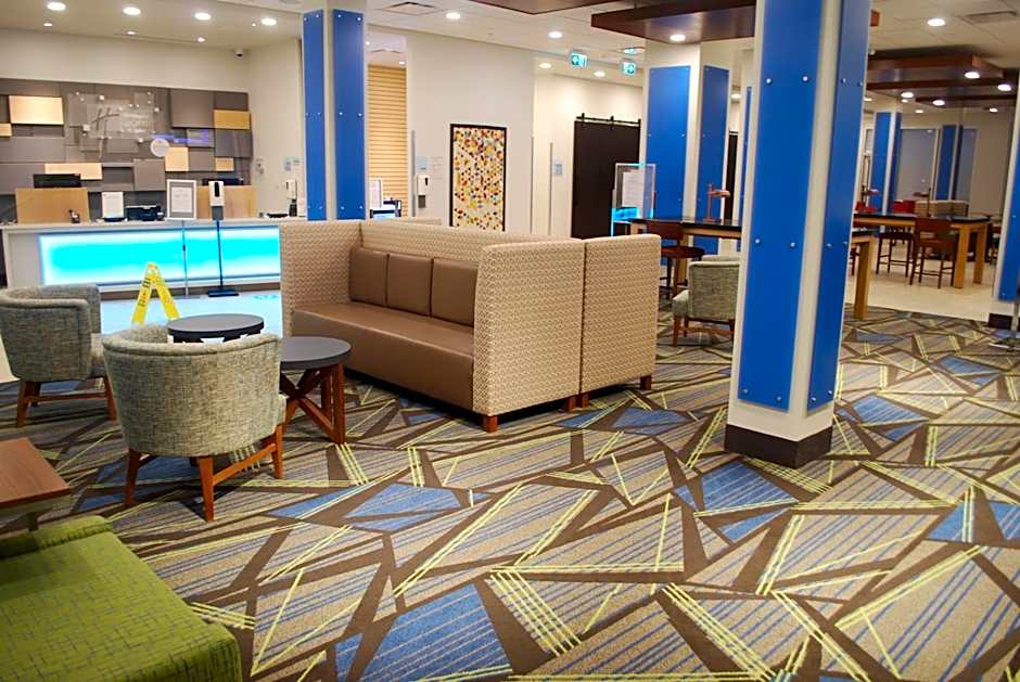 Holiday Inn Express & Suites Edmonton N - St. Albert By IHG