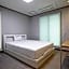 1% HOSTEL