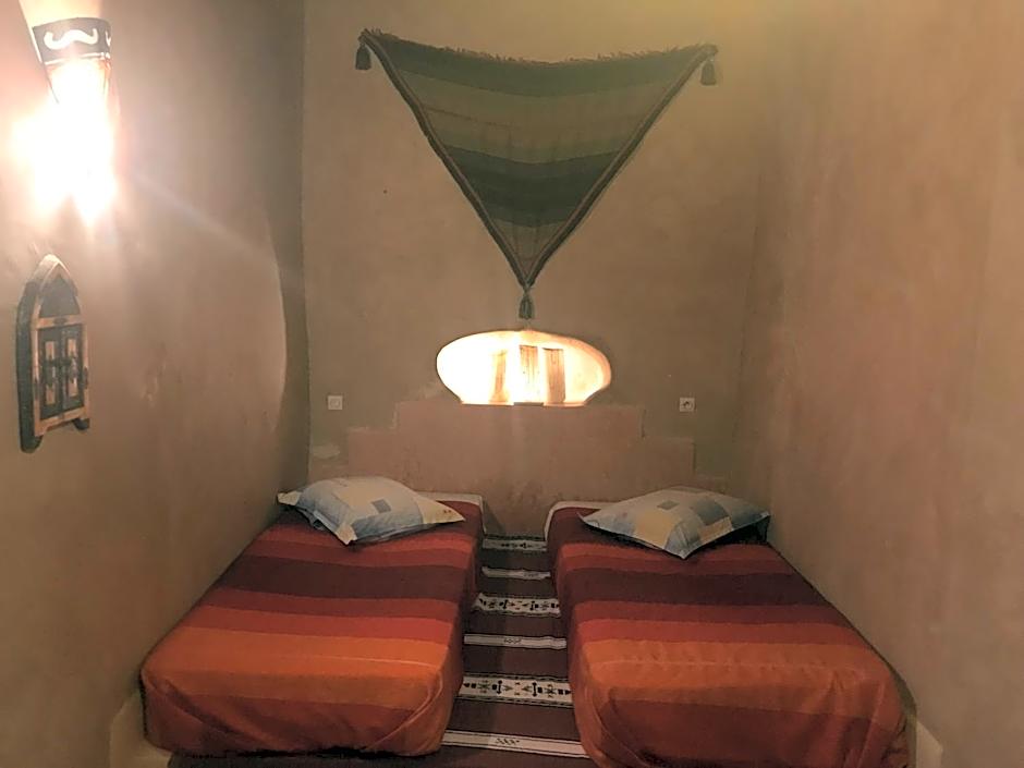 Photo 1 of 3 of Yakout Triple Room