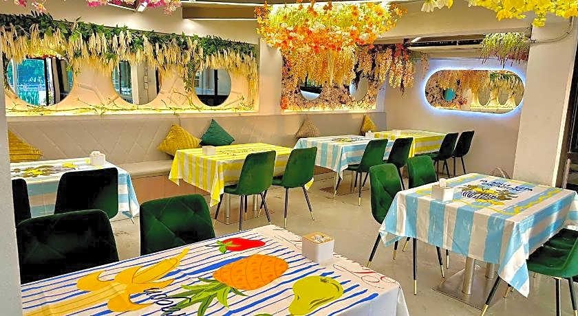 Dragon River Avenue Hotel