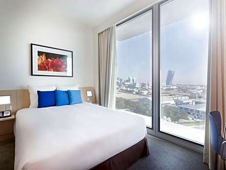 Executive Queen Room - Lounge Access