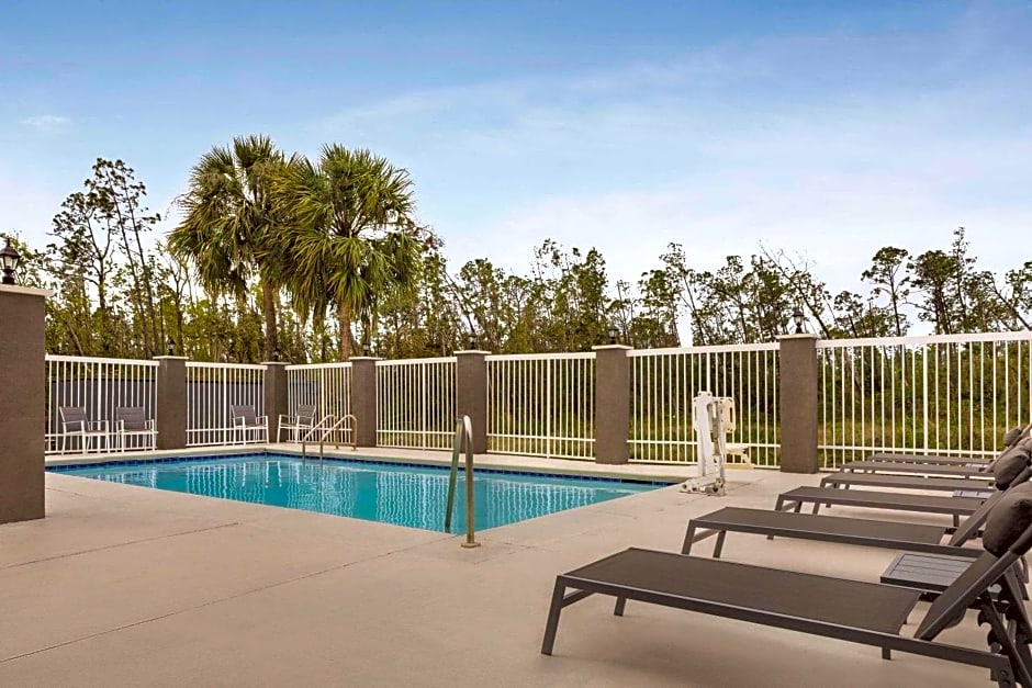 Country Inn & Suites by Radisson, Panama City, FL