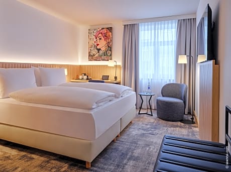 Standard room with king bed