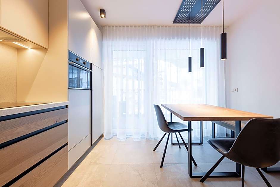 Max Mountain Apartments