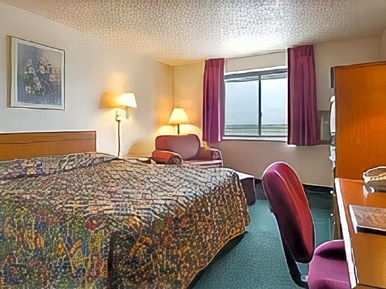 Super 8 by Wyndham Ames