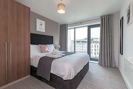 Superior One-Bedroom Apartment