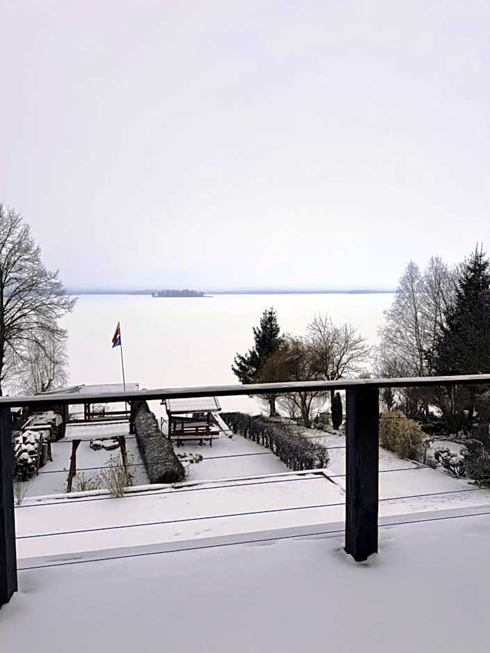 Apartamenty Fuleda nad jeziorem Dobskim Mazury Holiday