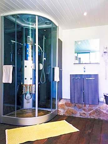 Junior Suite with Pool View