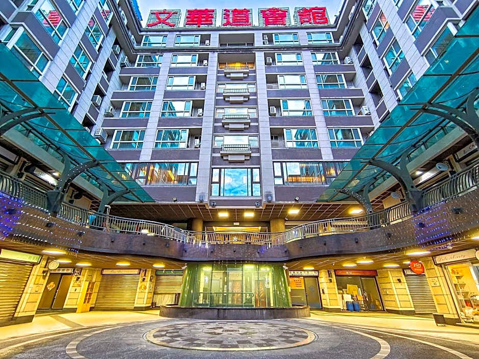 Taichung Fengjia In One City Inn