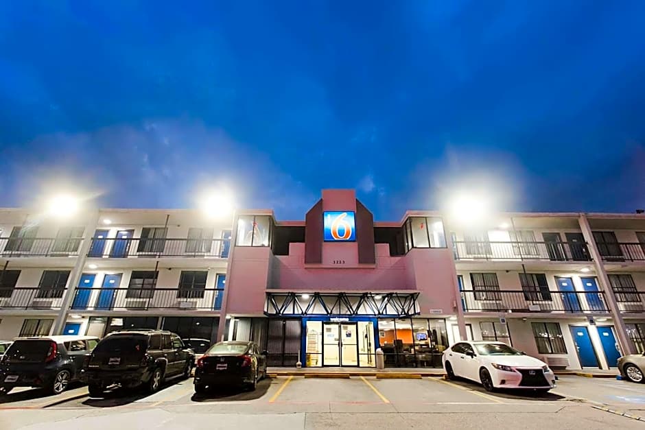 Studio 6 Houston TX Medical Center NRG Stadium