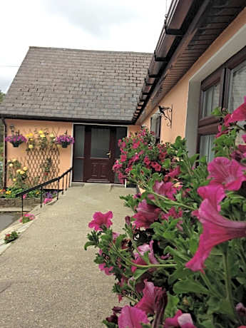 Eriu Lodge