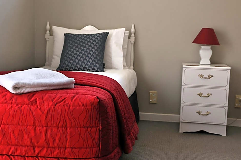 Baywatch Motor Lodge