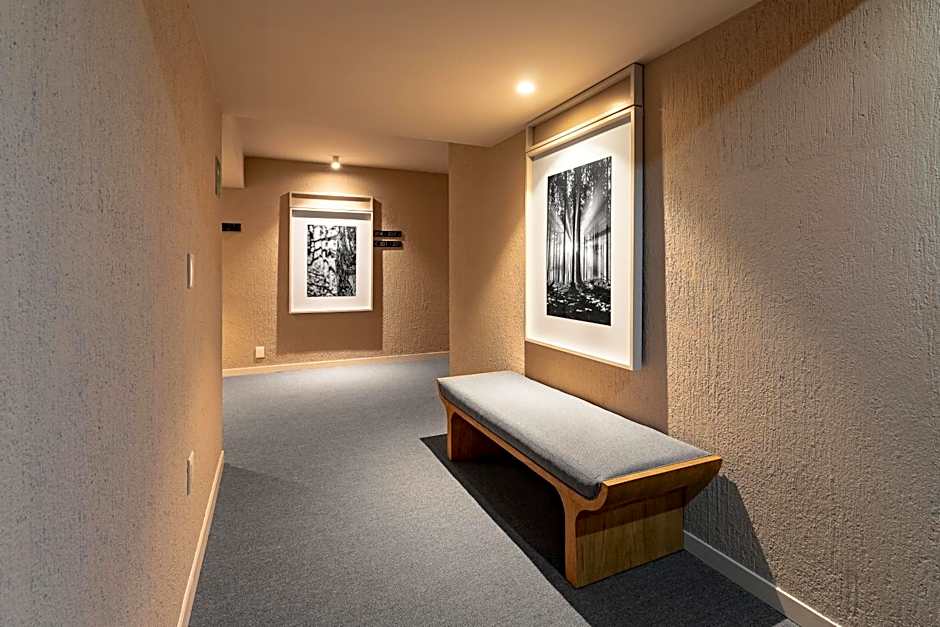 Oliva Plaza Hotel