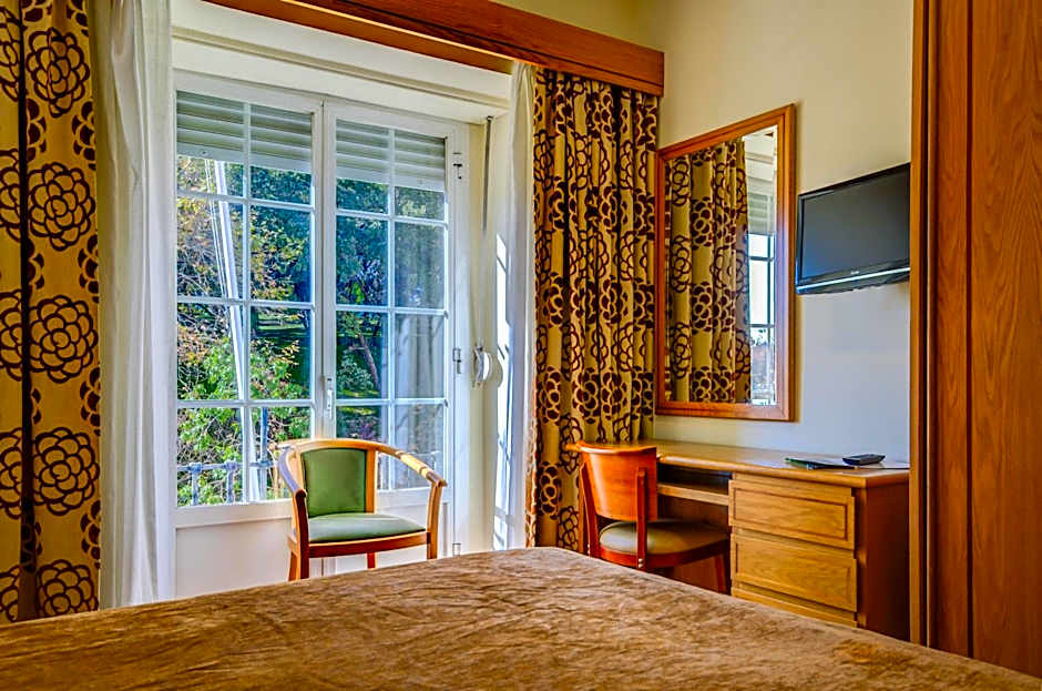 Avenida Park Residence