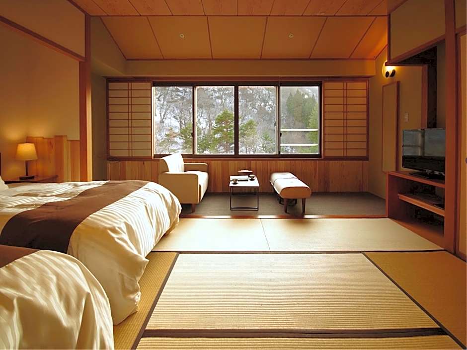 Yuze Hotel
