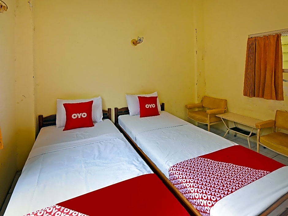 OYO 3722 Hotel Mutiara