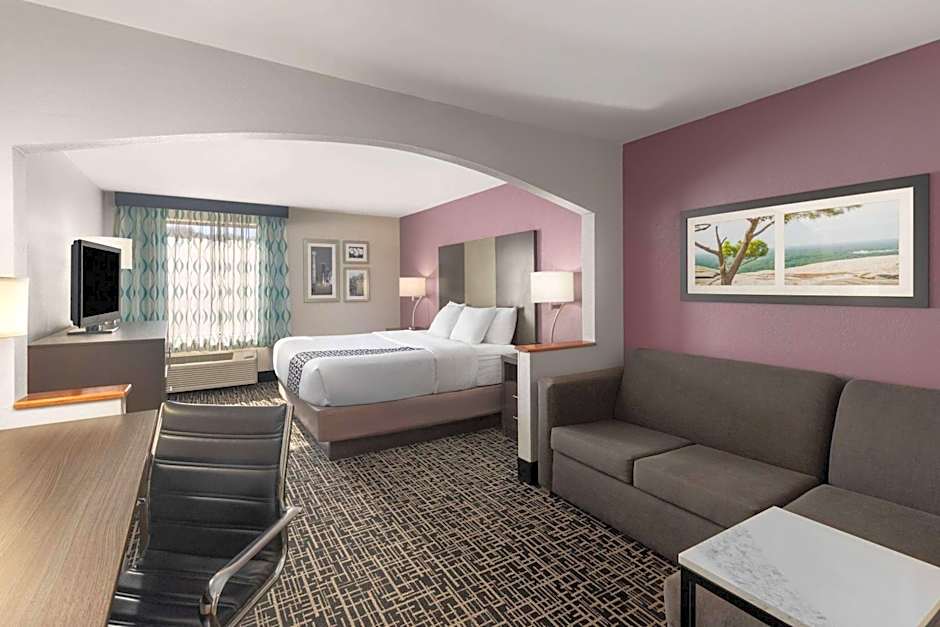 La Quinta Inn & Suites by Wyndham Snellville - Stone Mountain