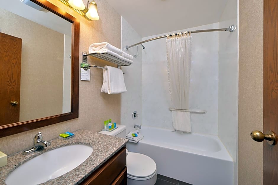 Radisson Madison – Madison, WI