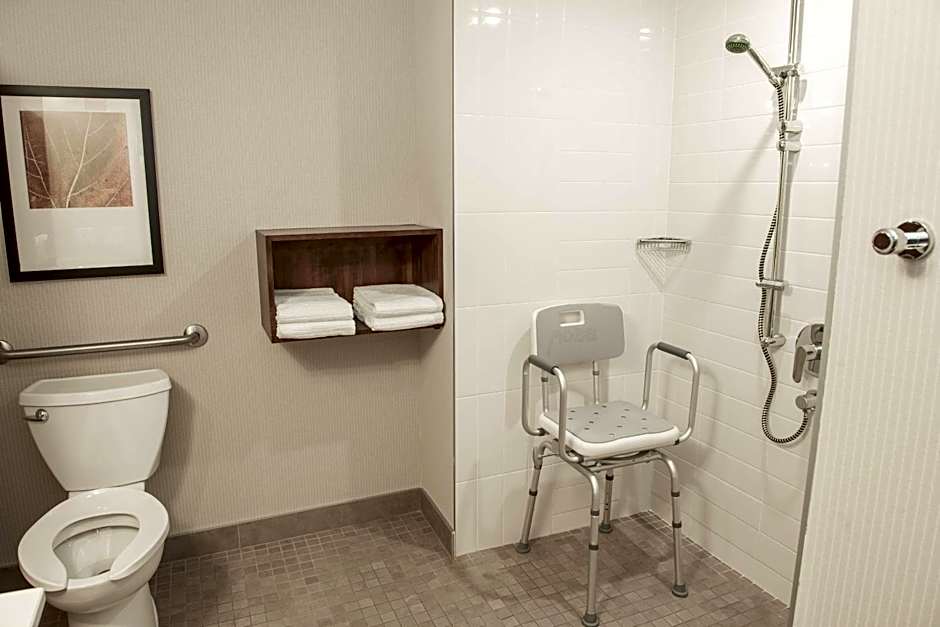 Delta Hotels by Marriott Saguenay Conference Centre