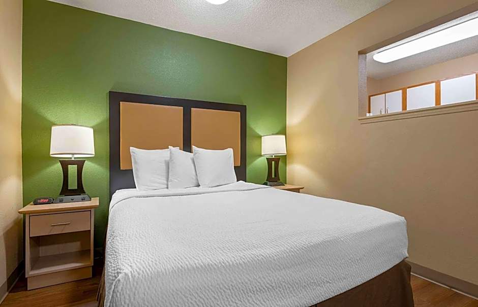 Extended Stay America Suites - Cleveland - Middleburg Heights