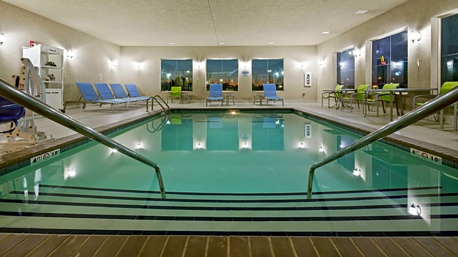 Best Western Lindsay Inn & Suites